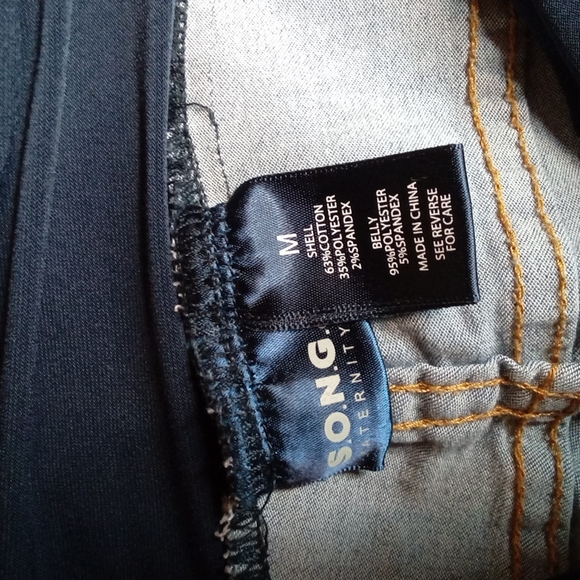S.O.N.G. Maternity Light Wash Jeans. Sz Medium (8-10) - Picture 6 of 6